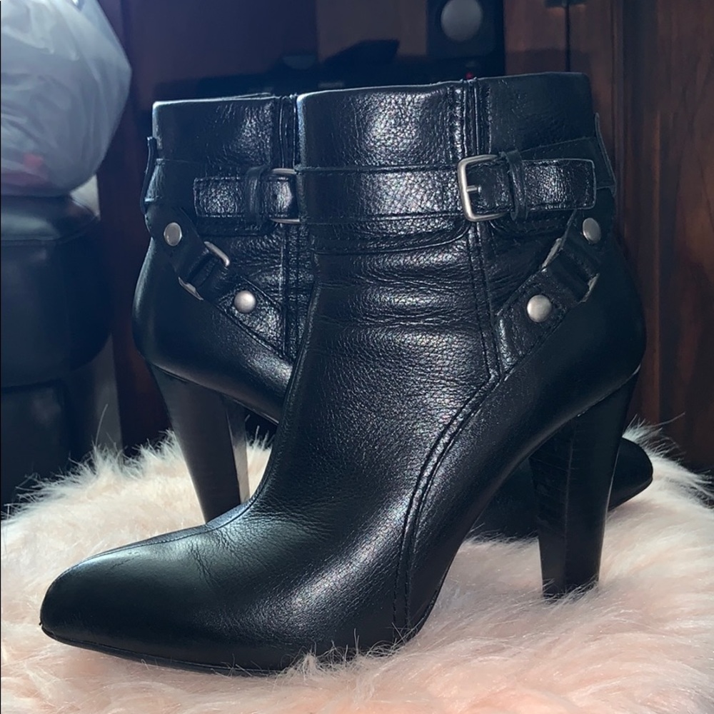 Nine West leather ankle heel booties sz 7m